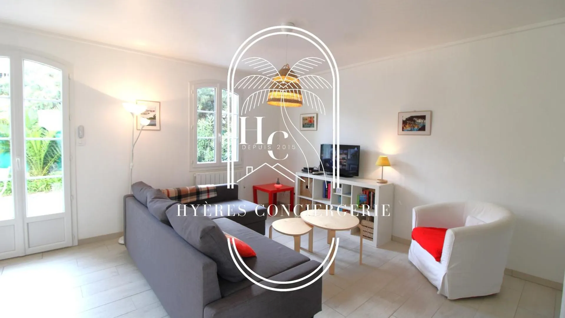 Duplex Au Coeur Du Port D'Hyeres- Plages Parking By Hc 0*, Hyeres
