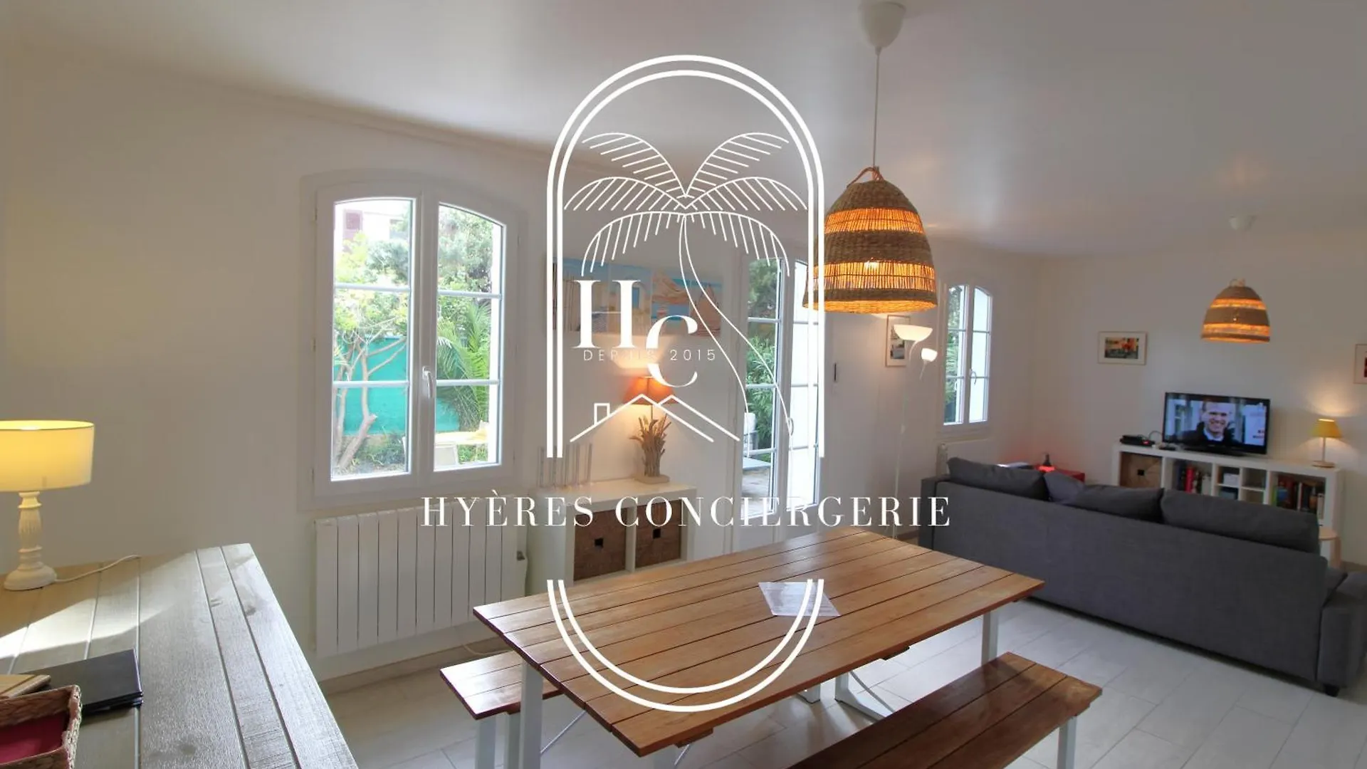 Duplex Au Coeur Du Port D'Hyeres- Plages Parking By Hc 0*, Hyeres France